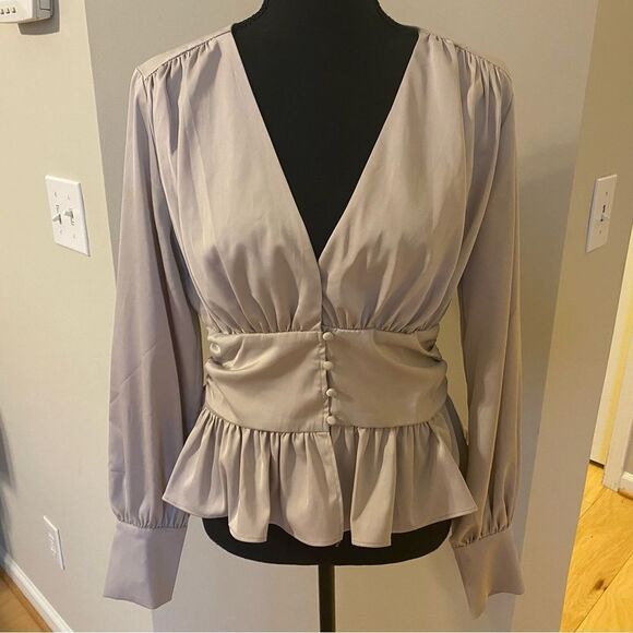 Jason Wu size Medium cream peplum long sleeve V neck blouse NWOT - Picture 4 of 12